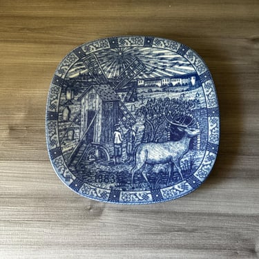 Vintage Rörstrand Sweden Vintage Plate JULEN 1983, Porcelain Wall Plate; Swedish Vintage Blue & White Collectible Plate 