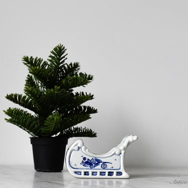 Delft Blue Minature Sled 