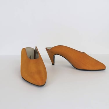 Vintage 1990s mustard yellow shoes, heels, mules, slides, silk, minimal, low 