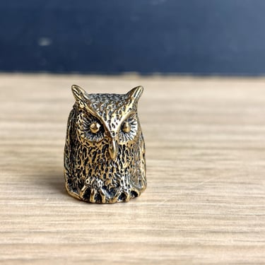 Daniel Riccio bronze owl thimble -  1980s vintage - cast bronze 