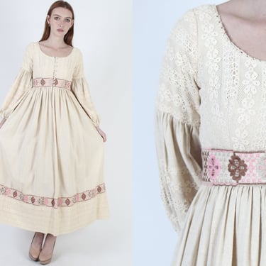 70s Rustic Prairie Barn Maxi Dress, Heavyweight Natural Muslin Material, Embroidered Floral Full Lace Skirt 