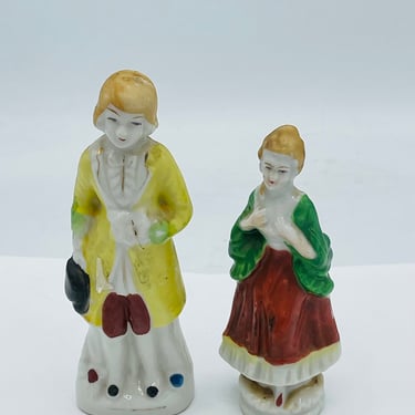 Vintage Pair of Figurines-Colonial Couple-5" Tall- stamped Japan 