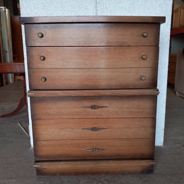 Mid Century Wood Dresser 34.625 X 41.25 X 18