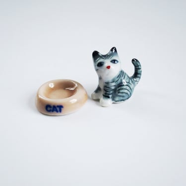 Micro 1:144 Scale Tabby Cat Figurine with Bowl, Dollhouse Pet 