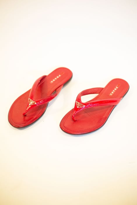 Vintage PRADA Logo Plaque Thong Sandals in Red Puffy Leather | Backroom