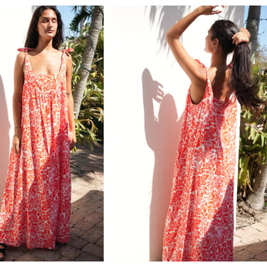 Vintage Cotton Dress / Hawaiian Maxi Gown / Bright Orange Floral Garden Party Dress / Tent Dress / 70s 80s Orange and White Print 