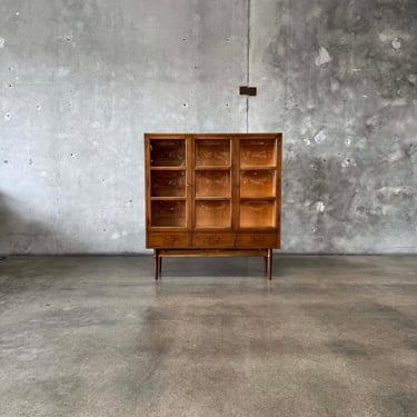 Mid Century Modern Bubble Glass Cabinet By American of Martinsville with Key