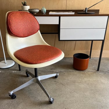 1950s Eames PSCC-4 task chair