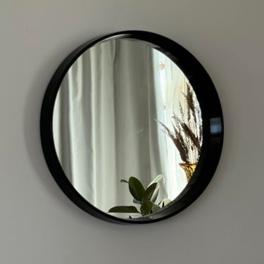 Postmodern round mirror / Italy / Brown frame 