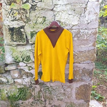 Vintage 1970's Thin Yellow Mock V-Neck / Pullover Shirt / Star Trek / Men's M Women's L to XL 