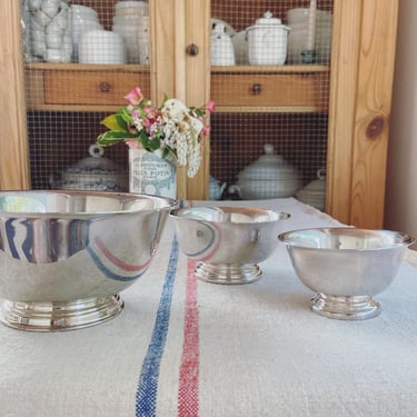 Beautiful set of 3 vintage silver plated bowls- S3B 