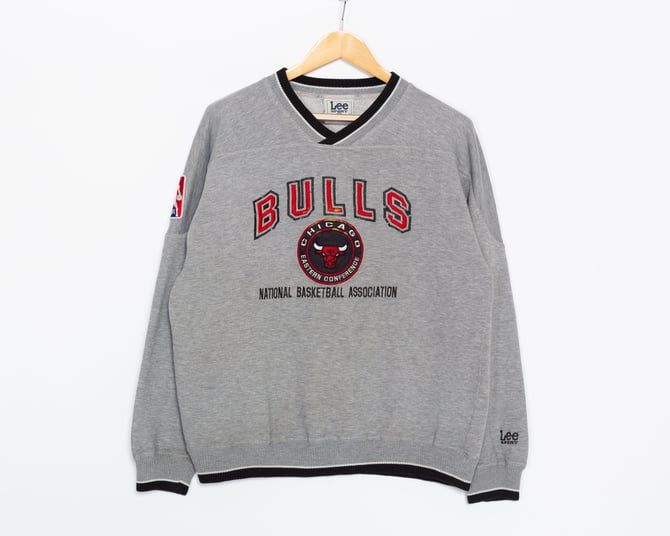 Vintage 80s Chicago Bulls NBA Basketball Sports Crewneck Sweatshirt / vintage basketball sweatshirt / Bulls NFL store Sweatshirt XSmall