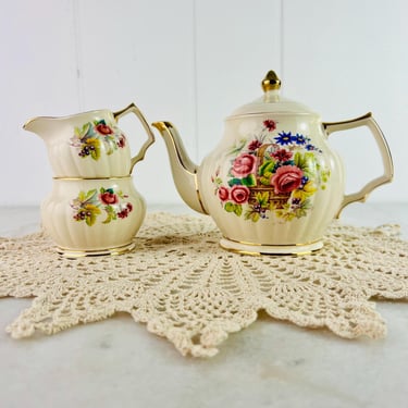Vintage 1940s Sadler Teapot, Creamer, Sugar Bowl, Ivory, pink roses, floral bouquet, for English tea, home decor, gift, original box 