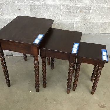 Nesting Table Set (3 pc) (Seattle)