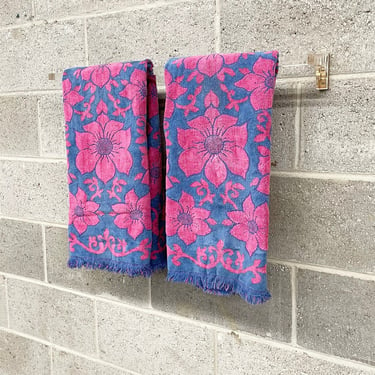 Vintage Bath Towel Set Retro 1960s Mid Century Modern + Size 39X25 + Set of 2 + Hibiscus Flower Print + Periwinkle Blue + Bright Pink 