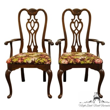 Set of 2 THOMASVILLE FURNITURE Carlton Hall Traditional Style Dining Arm Chairs 7261-842 