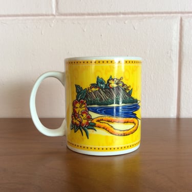 Vintage Hawaiian Souvenir Oahu Mug from the Iconic Hawaiian Brand Hilo Hattie 