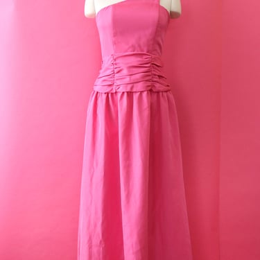 Barbie Pink Strapless Gown M