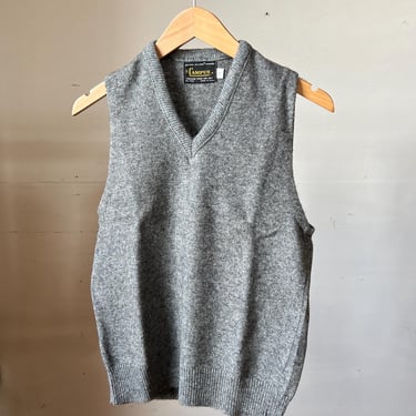 Small, Vintage 1960s Grey Campus Sweater Vest, Wool Blend, S3 