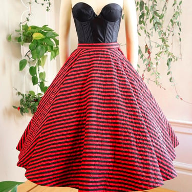 Vintage 1950s Circle Skirt | 50s Striped Quilted Cotton Red Black Rockabilly Swing Skirt | x-small 