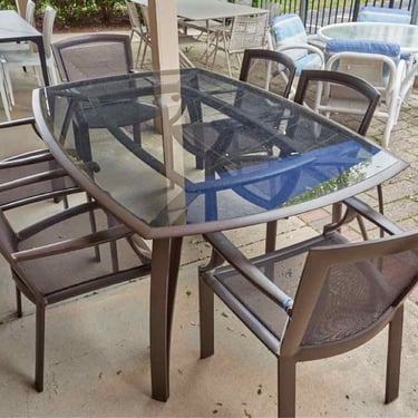 Brown Jordan Outdoor Dining Table & Set of Six Chairs