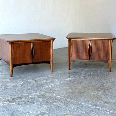 Pair of Mid Century Modern Walnut & Rosewood Large End / Side Tables 