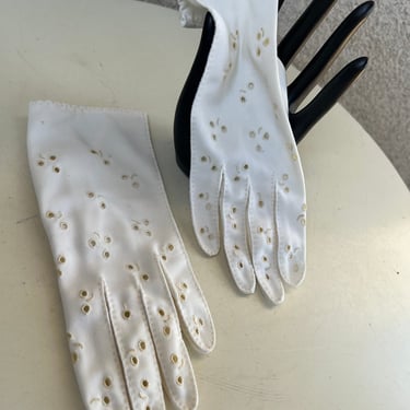 Vintage white formal gloves cotton eyelet sz 6 Good condition has mild wear 