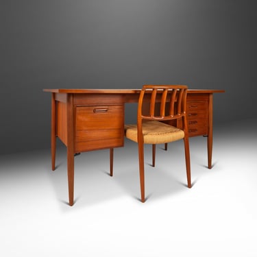 Danish Mid-Century Modern Six-Drawer Writers Desk in Teak by Morredi, Denmark, c. 1960s 