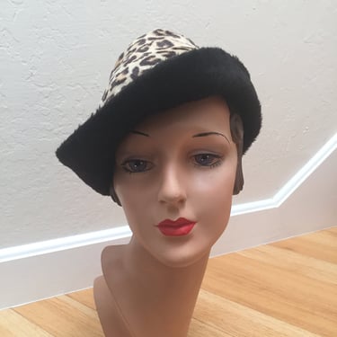 Avenue Book Browsing - Vintage 1950s 1960s Faux Fur Leopard Cloche Beehive Slouch Convertible Hat 