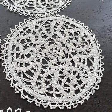 Coasters 10L bobbin lace set 