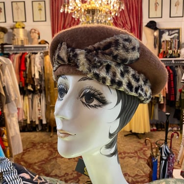1950s hat, vintage beret, animal print, brown mohair, fuzzy hat, leopard print, mrs maisel style, 22 inch 