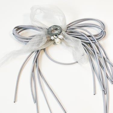 Vintage 1990s Silver Fabric Bow Pin Gray Rhinestone Glam Corsage Pin Pearl Multi-Purpose Suit Corsages Dress Pin 