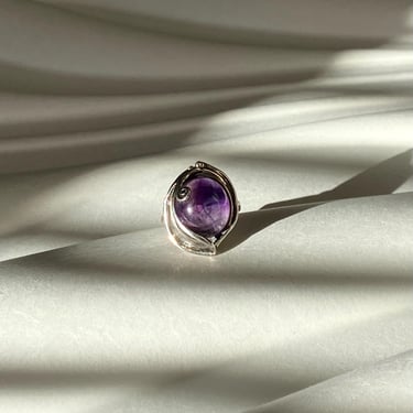 Sterling Silver & Amethyst Ring 