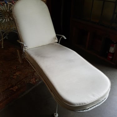 Vintage Outdoor Adjustable Chaise Longue with Cushions H19.75 x W28 x D77