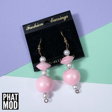 DEADSTOCK Cute Vintage 80s 90s Pastel Pink Wood & Plastic Pearl Bead Drop Dangle Earrings 