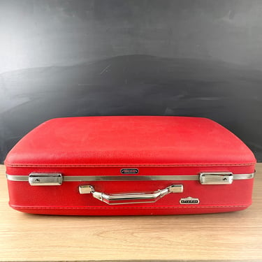 American Tourister Tiara red suitcase - 1960s vintage 