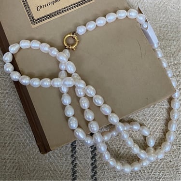 Vintage Real White Large Fresh Water Pearl Strung Necklace with Gold Clasp 