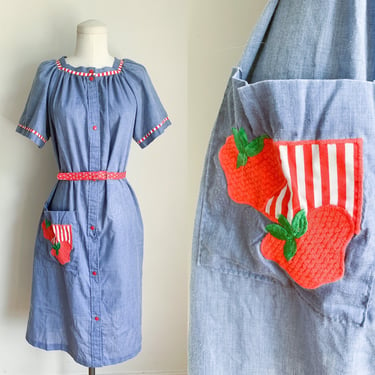 Vintage Strawberry Novelty Chambray House Dress / M-L 