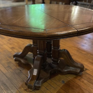Octagonal Table w Ornate Base and 2 Leaves