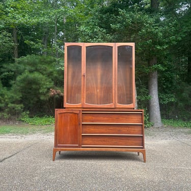 Mid Century Lane Rhythm china cabinet 