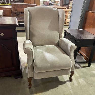 La-Z-Boy 'Kimberly' Light Gray High Leg Recliner Chair