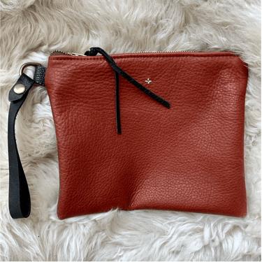 by elke Medium Clutch