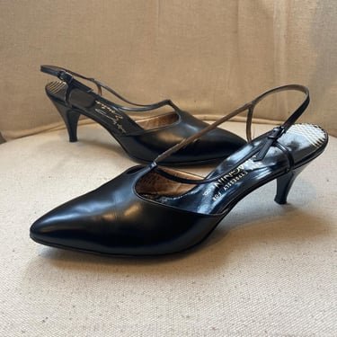 Vintage 50s 60s Pumps / Slingback KITTEN HEELS / Pointy Toe + T-Strap / Erin Made Expressively for I. MAGNIN / Original Box 