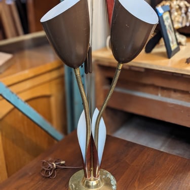 Vintage Mid Century Calla Lilly Table Lamp