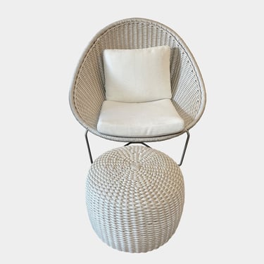 Nido Lounge Chair and Ottoman