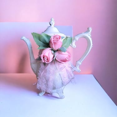 VINTAGE Inspired recycled teapot Antique-style upcycled Pink Rose teapot Cottage Core Retro Chic recycled Teapot with a Unique Design 