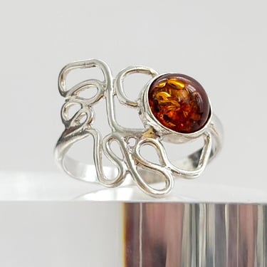 Modernist Freeform Sterling Silver Baltic Amber / Succinite Cabochon Bezel Set Vintage Straight Shank Midcentury Ring - sz 8.5 