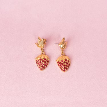 Vintage 80s AVON Red Pavé Strawberry and Gold Tone Dangle Earrings 
