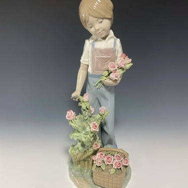 Lladro Roses For My Mom Porcelain Figurine- Hand-Made in Spain- Retired 1987 