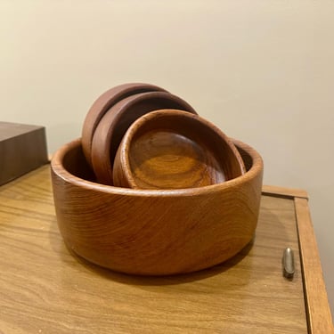 Vintage Hand Turned Walnut Wood Bowl Set - Free Shipping 